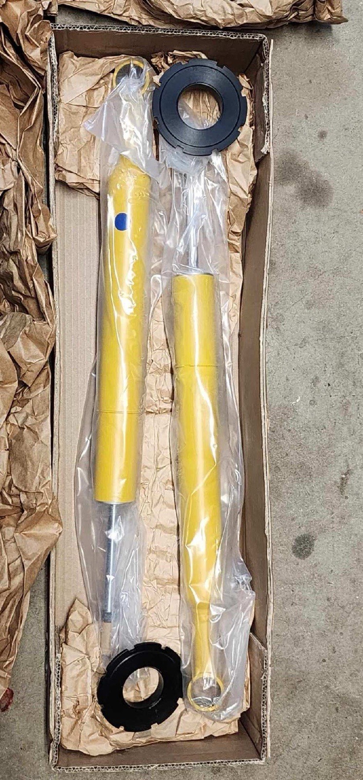 Brand New In Box Maserati Rear Shocks (pair) 306175