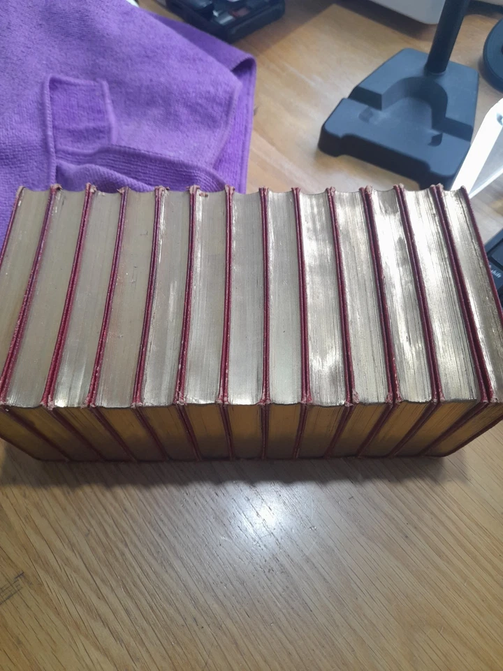 The Handy Volume Shakespeare - Complete Works in 13 x Volumes - Image 2 of 4