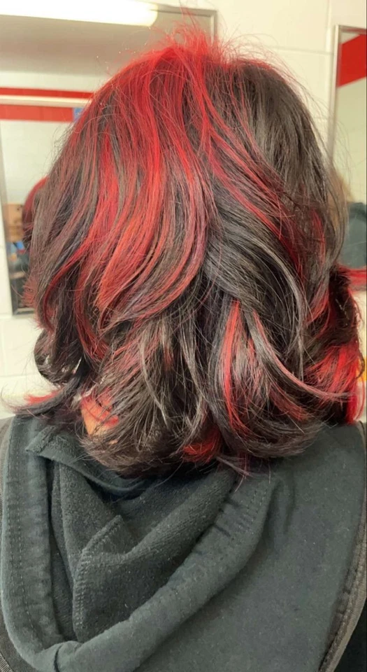 Wolf Cut Black and Red Bob Wig for Women Costume Accessory 🌹💋 Romantic EMO - Image 3 of 4