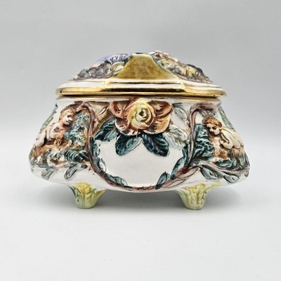 VTG Keramos R. Capodimonte Cherubs & Lovers Porcelain Footed Trinket Box ITALY