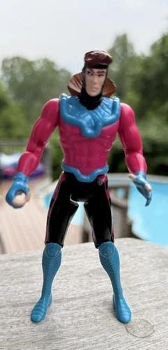 GAMBIT Uncanny X-Men Vintage 1992 Toy Biz Marvel Comics 5" Action Figure. Kicks