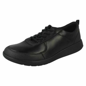 scape street youth clarks