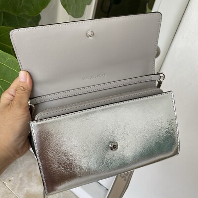 New MICHAEL Kors JET SET ITEM LG ZA WALLET XBODY Silver | eBay