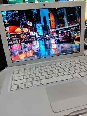 Yeah Windows 10 Apple Macbook 13'' Laptop|500gb HDD 4GB RAM nicer than Dell or HP