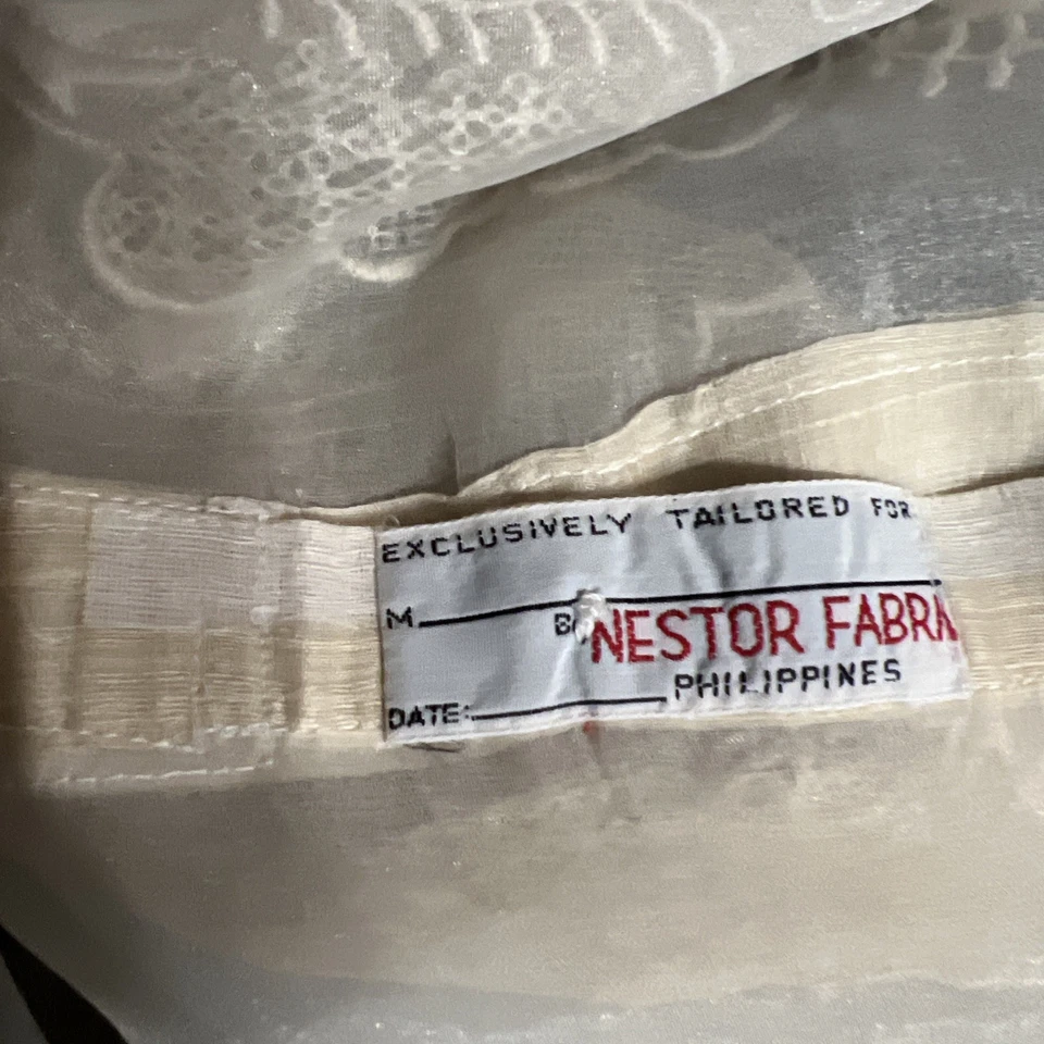 Tradicional Bordado Filipino Barong Tagalo Floral 1/4 Botón Hombre’s L Usado en Excelente Condición Foto 2 de 4