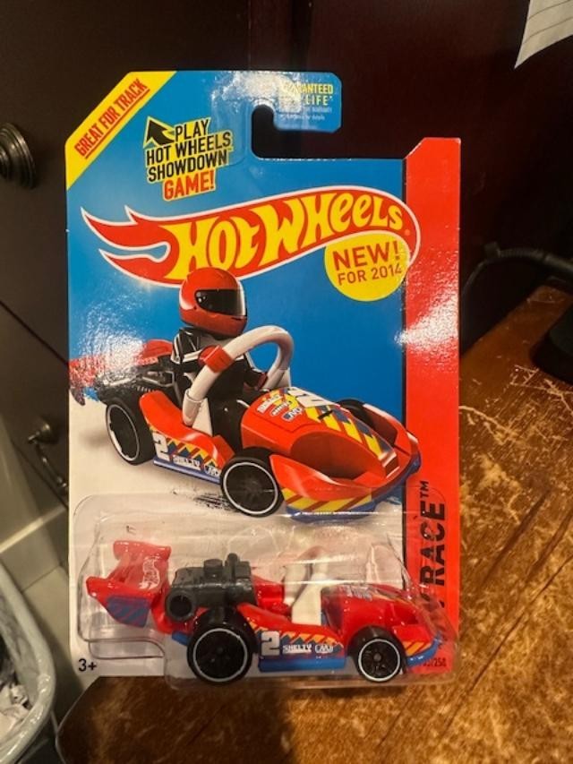 2014 Hot Wheels HW Race Let's Go #165 Red