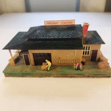 HO Building - Freight Station  Fully Assembled Highly Detailed