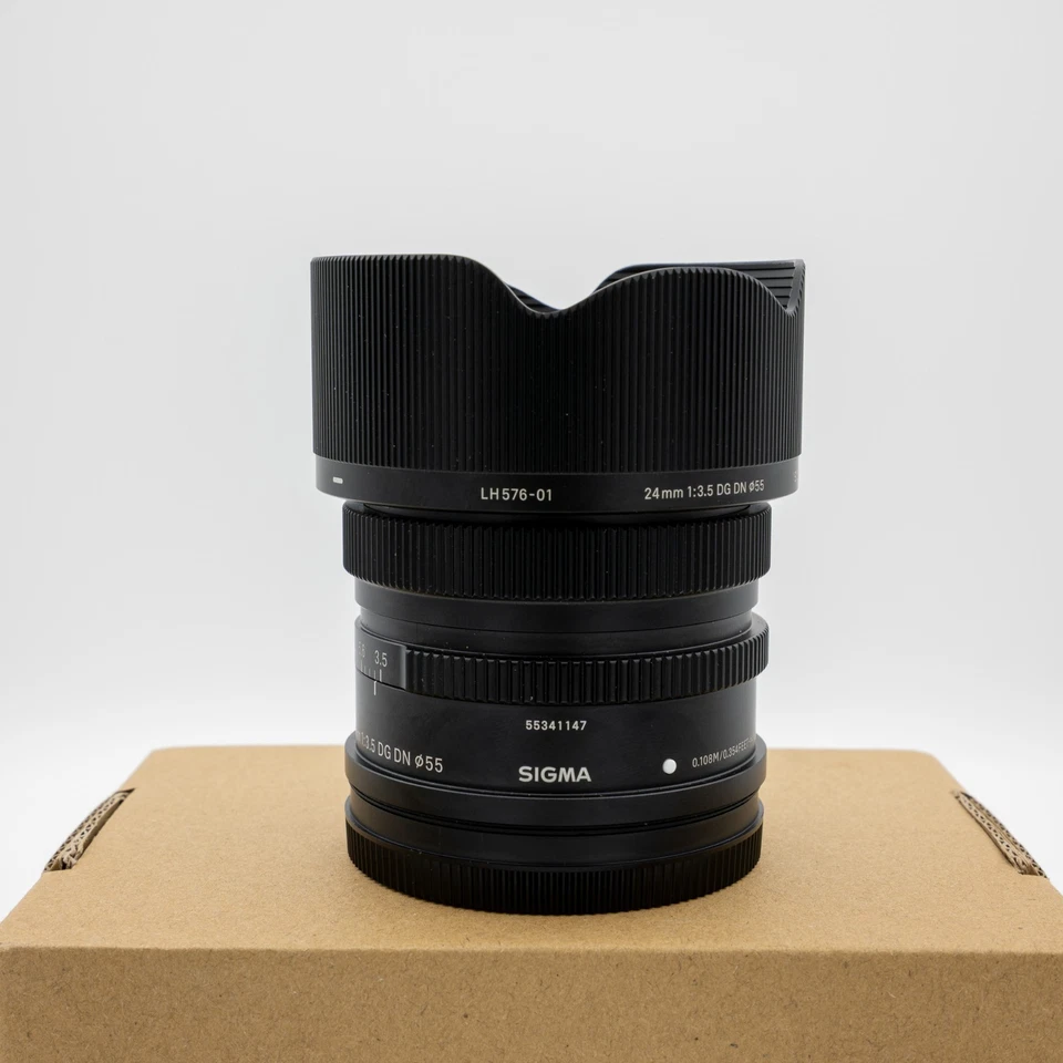 Sigma 24mm F/3.5 DG DN | C for L-mount cameras - Excellent Condition - Image 4 of 4