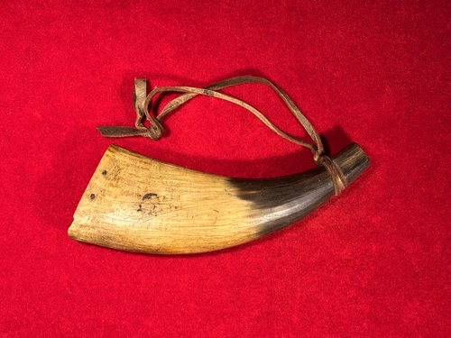 RARE CIVIL WAR ERA PISTOL POWDER HORN / FLATTENED / PERIOD NAILS / WOOD PLUG