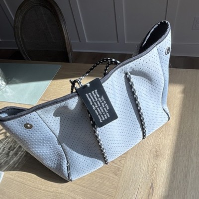 QOGiR Perforated Gray Black Lightweight Tote with Pouch for Women Casual