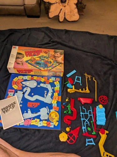 VINTAGE Mouse Trap COMPLETE Milton Bradley 1986 Classic Board Game Kids Family