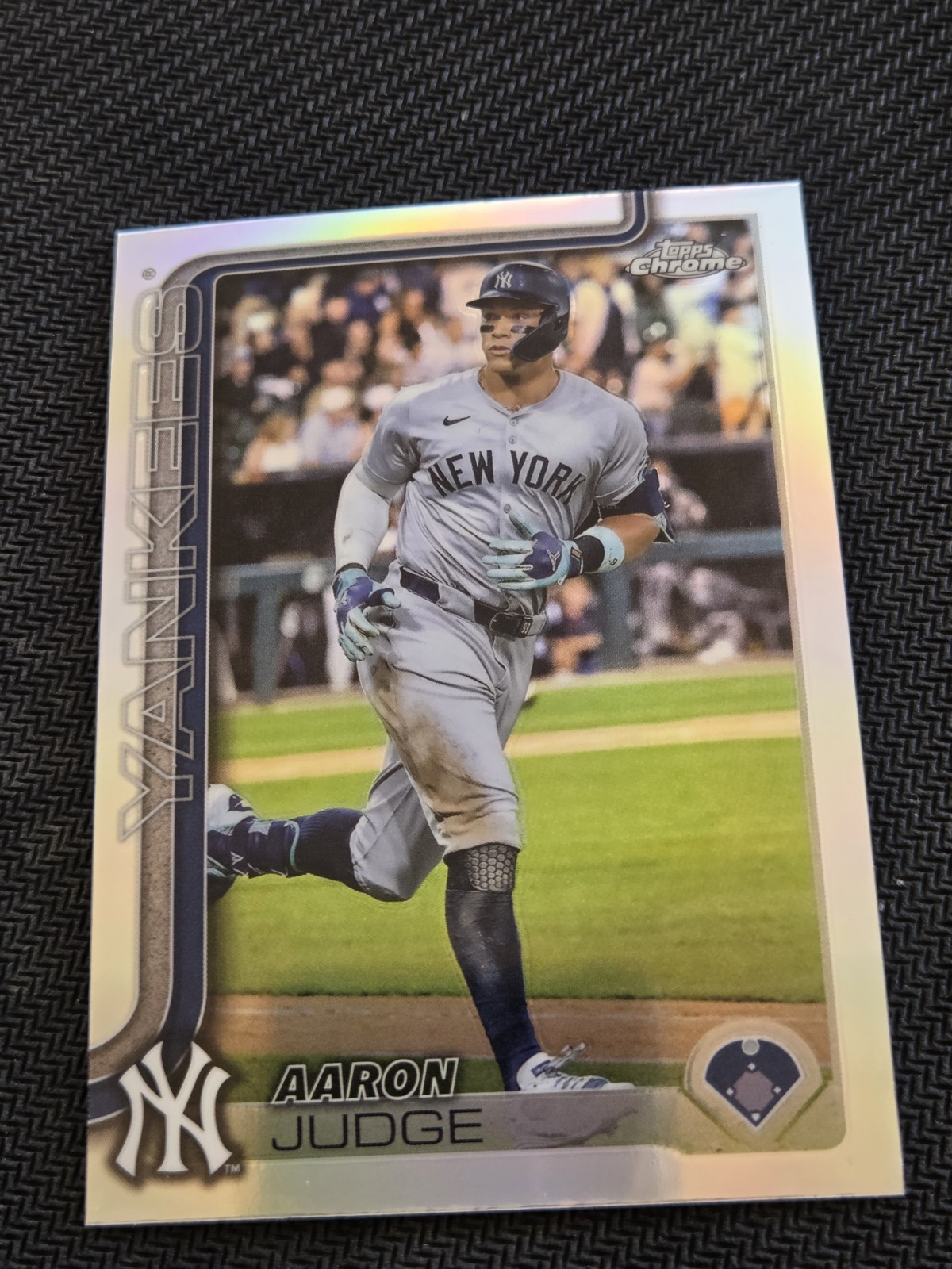 2025 Topps Chrome Aaron Judge Image Variation Refractor #99