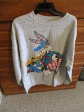 CH-27 - Bugs Bunny Sweatshirt Gray L