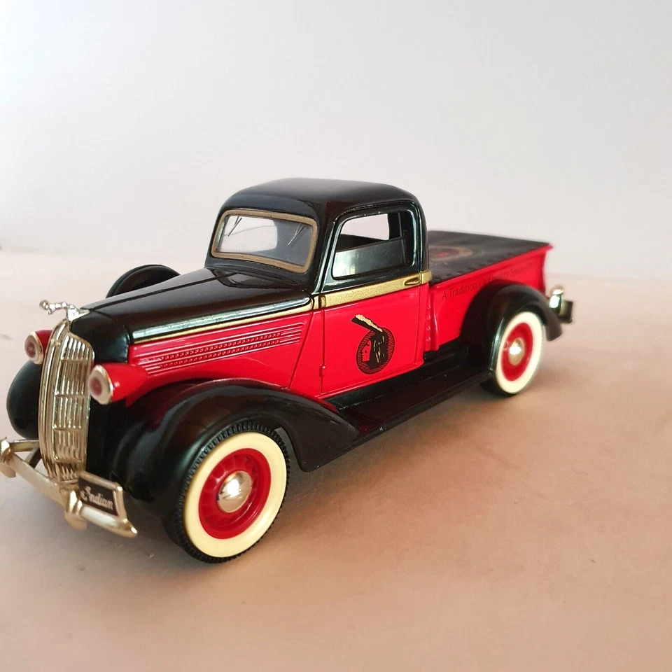Dodge Pickup 1936 edición limitada banco de Indian Motorcycles escala 1:25 # 72018 Foto 3 de 4