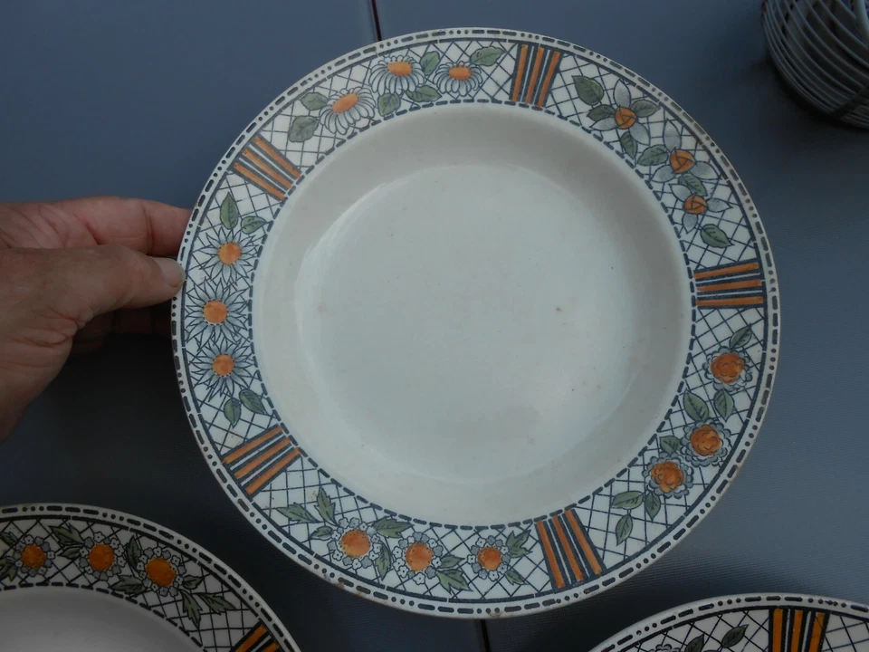 Lot de 3 : Jolie Ancienne Assiette HB-CM Elisabeth Choisy le Roi Décor Fleuri - Photo 3/4