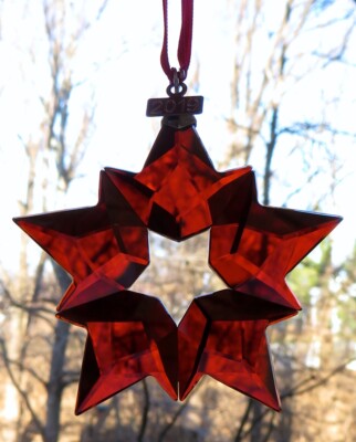 SWAROVSKI Crystal 2019 Annual RED Star Snowflake Christmas