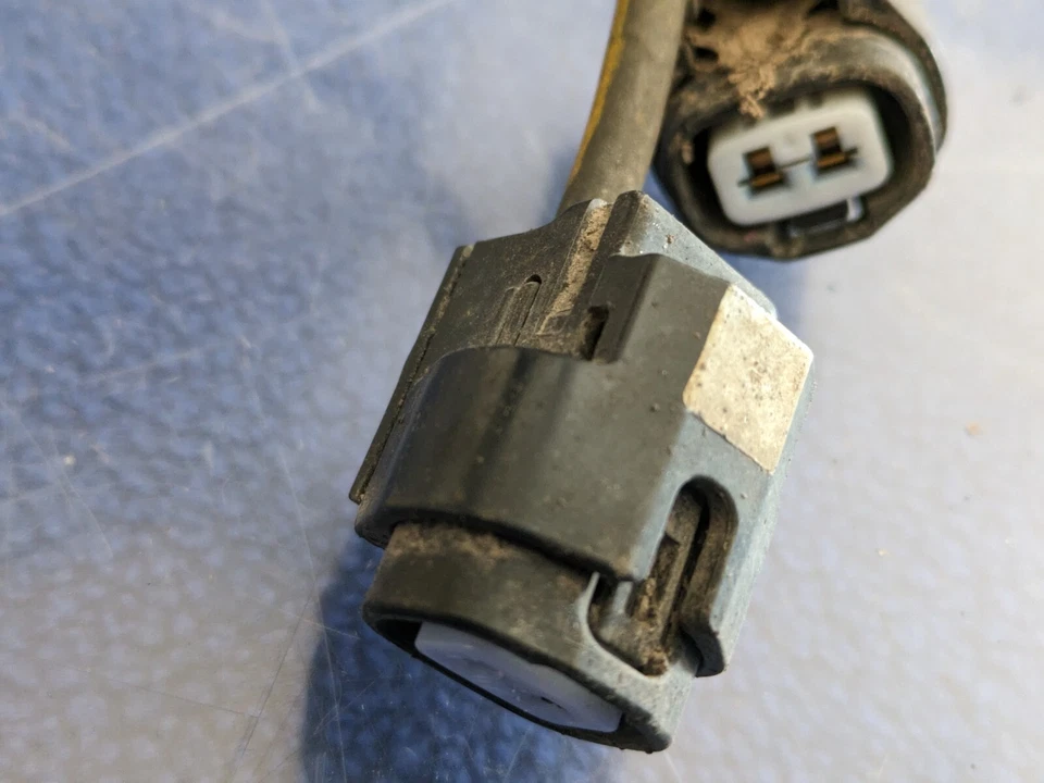 SENSOR ABS TRASEIRO SOMENTE FIO 89516-6009 FABRICANTE DE EQUIPAMENTO ORIGINAL 2003 - 2009 Toyota 4Runner Lexus GX470 - Imagem 3 de 4