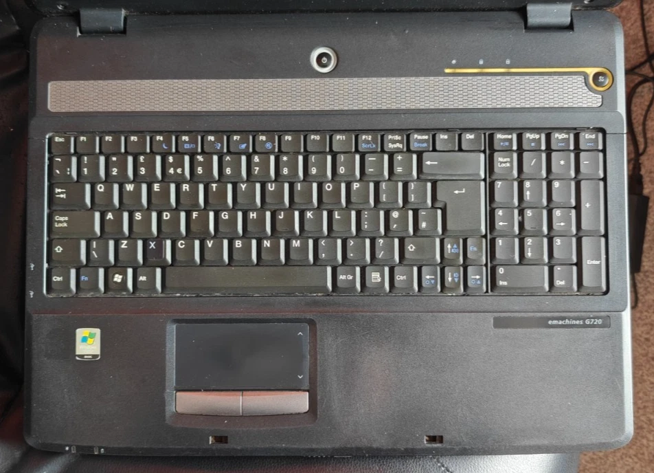 Acer eMachines G720 17'' Laptop Windows 11 Wifi SSD+HDD DVD Office Ex Batt Cheap - Image 4 of 4