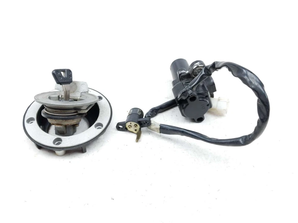 04 Yamaha YZF R6 Lock Set Ignition Switch Cap Lock And Key - Image 3 of 4