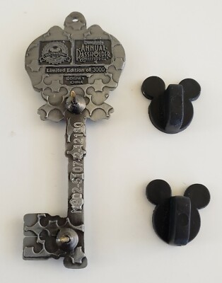 DLR AP HAUNTED MANSION - UNLOCK THE MAGIC KEY SOLD OUT LE  display picture 1