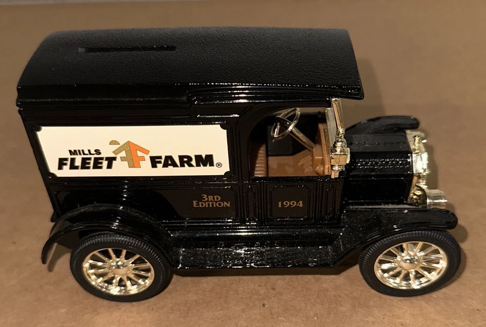 Camión ERTL 1:25 escala Fleet Farm 1917 modelo T Bank 1994 tercera edición con llave Foto 2 de 4