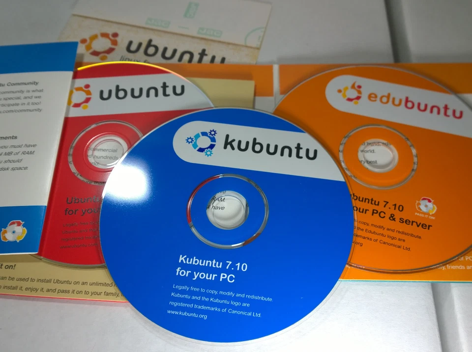 3X ULTRA RARE Ubuntu Installation LINUX CD - Ubuntu 7.04 Edubuntu Kubuntu 7.10 - Image 3 of 4