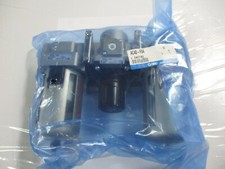 SMC AC40-F04 FILTER + REGULATOR + LUBRICATOR G1/2 + MANUAL DRAIN