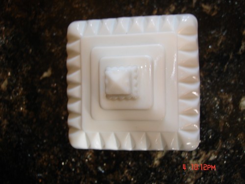 Vintage Westmoreland Milk Glass Candy Dish Compote w/Lid - Picture 4 of 7