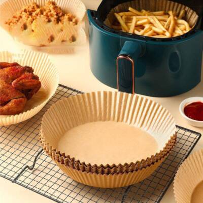Paper Rounds Grease Cake Pan Parchment Paper Why Grease And Line A