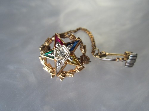 VINTAGE 10K GOLD GENUINE DIAMOND SAPPHIRE EMERALD EASTERN STAR FREE MASON BROOCH - Picture 6 of 17