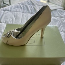 Grazia Dyeable Ivory Silk  Valentine" Open Toe Bridal Heels- Rhinestone Size 6.
