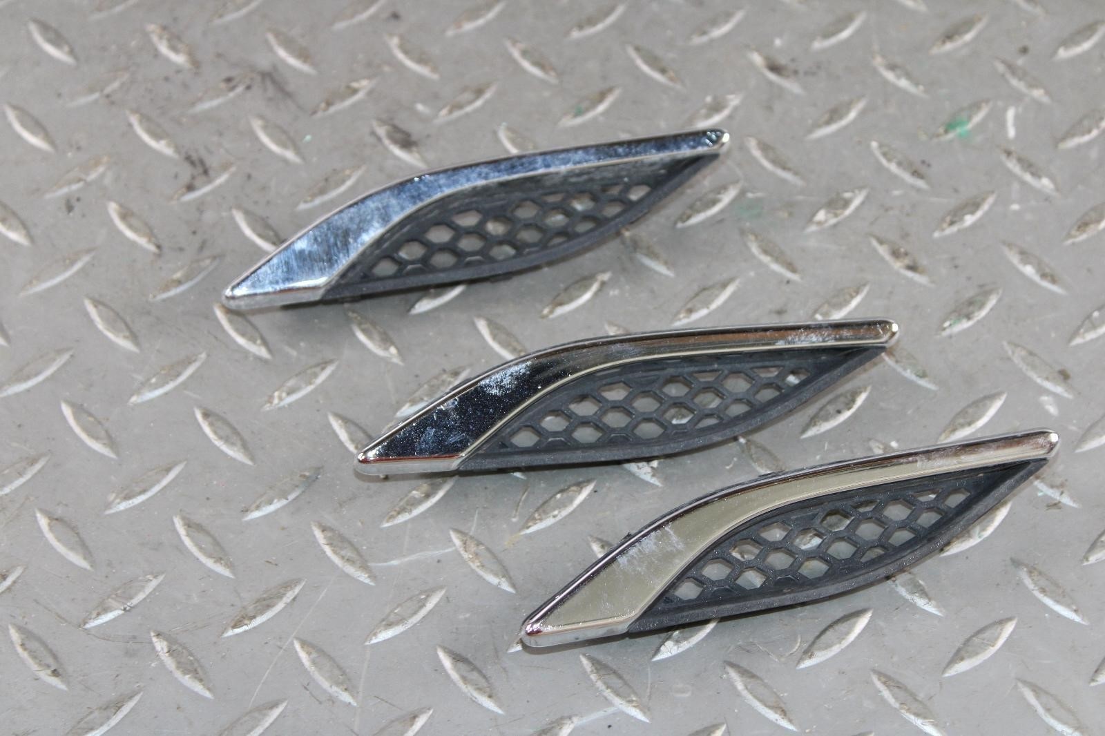 14-17 Ghibli Passenger RH Fender Grille Grill Vent Insert Trim Set Of 3x Factory