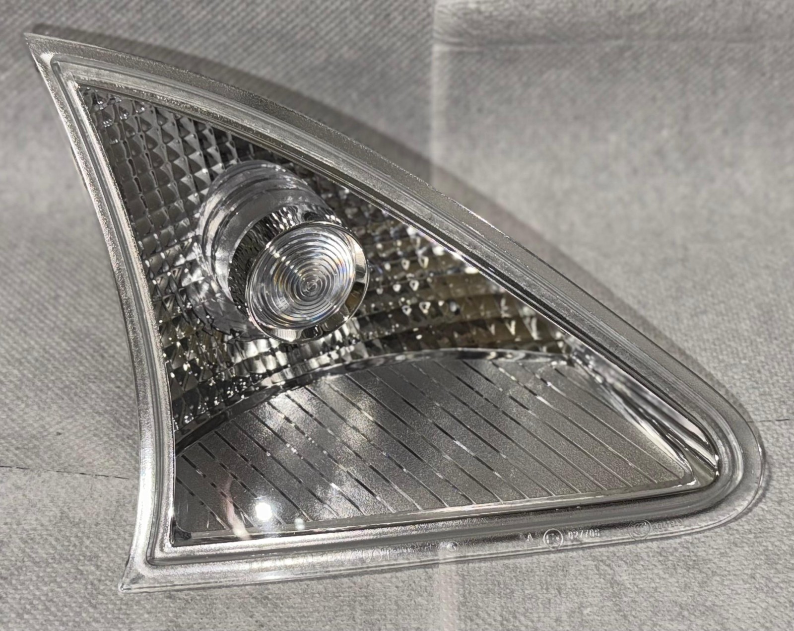 Feu de position avant droit authentique Mercedes-Benz A2518201056 en polycarbonate