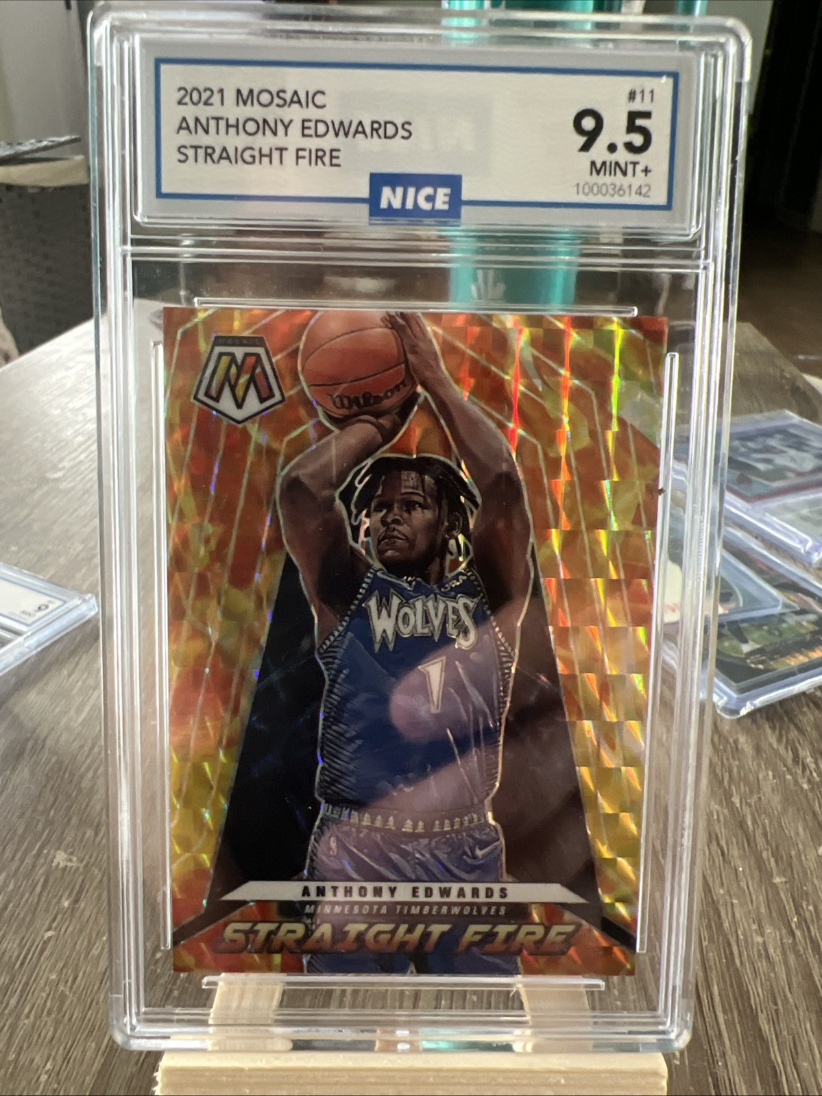 2021-22 Panini Mosaic Straight Fire#11 Anthony Edwards SP NICE Grading 9.5