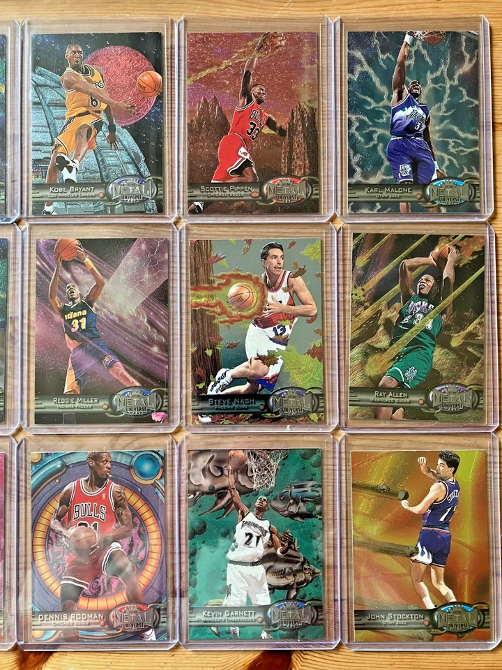 Hermoso juego completo de baloncesto Metal Universe 1997 en fundas y estuches 1-125 Foto 2 de 3