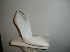 Alexander McQueen Ivory Leather pumps 38 Heels