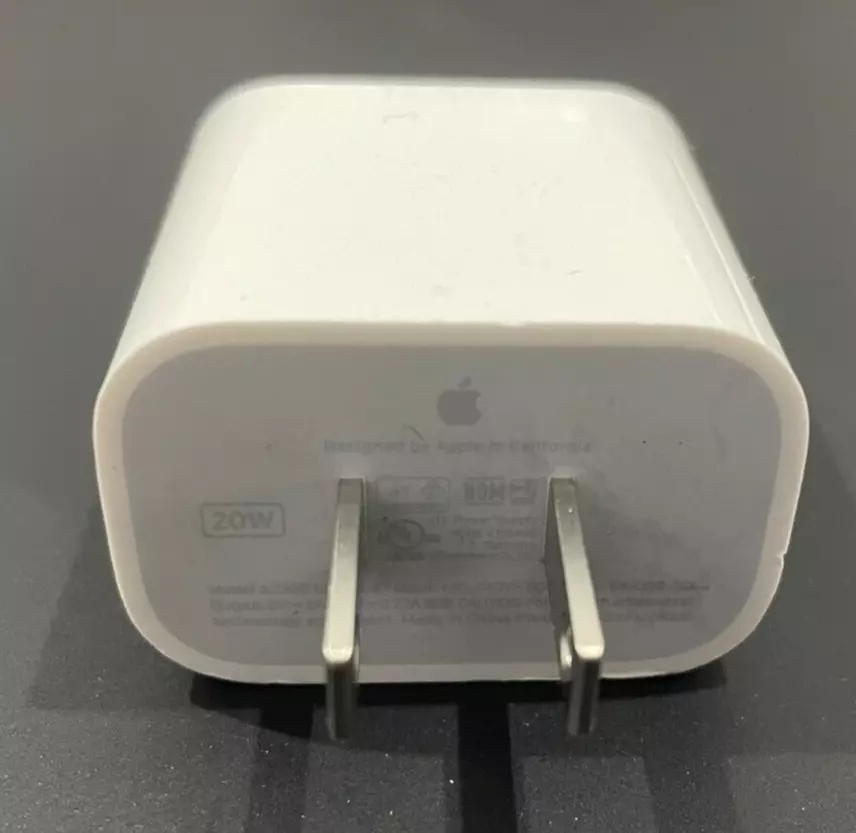 Buy 20W USB-C Power Adapter - Education - Apple