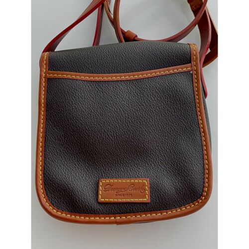 Dooney & Bourke Pebble Grain Crossbody Bag - Excellent Condition-Genuine Leather - Picture 3 of 11