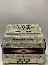 ROSSETTI 34 BUTTON 12 BASS ACCORDION (UD7021524)