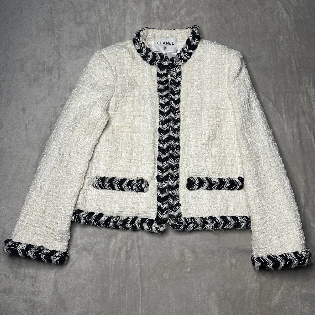 Chanel 20B Ecru/White Tweed Jacket Braided Trim Size 36 Designer