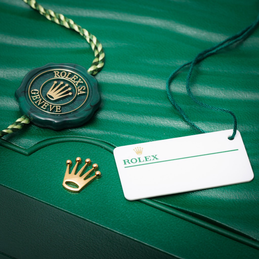 Rolex Datejust 126231 with 36mm Steel & Rose Gold case and White dial. Excell... image 9