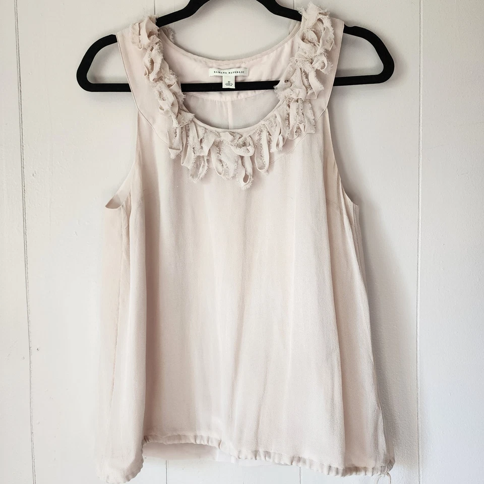Camiseta sin mangas Shabby Chic Y2k Banana Republic con volantes de seda crema mediana Foto 2 de 4