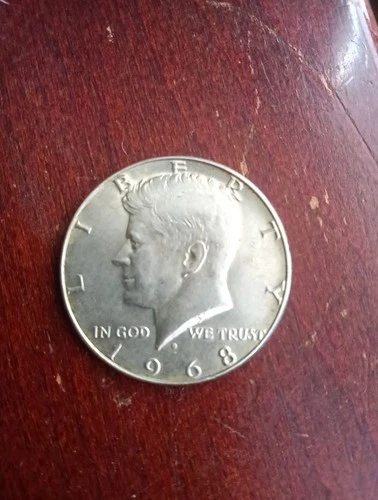 1968- D Kennedy Half Dollar 40% SILVER  *AU - ABOUT UNCIRCULATED