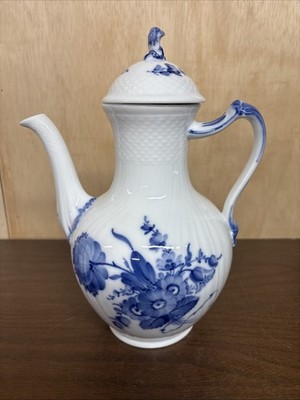 ROYAL COPENHAGEN BLUE FLOWERS BRAIDED COFFEE POT WITH LID ~5 CUPS~10/1794