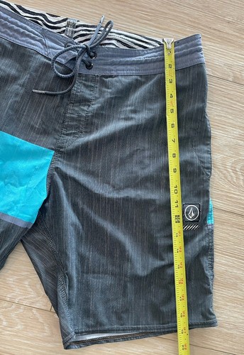 Volcom Stoneys Swim Trunks Mens 34 Gray Teal Blu Stripe 9” Inseam Logo Embroider - Picture 8 of 10