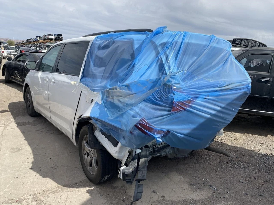 二手后左门窗调节器 后部适合:2016 丰田 Sienna 左后 Gra — 第 4/4 张图片