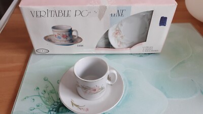 6 x Porzellan Kaffeetassen und Untertassen French Made Boxed Set