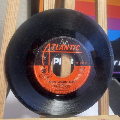 Wilson Pickett   She's Lookin' Good / We've Got To Have Love 45 RPM RECORD 