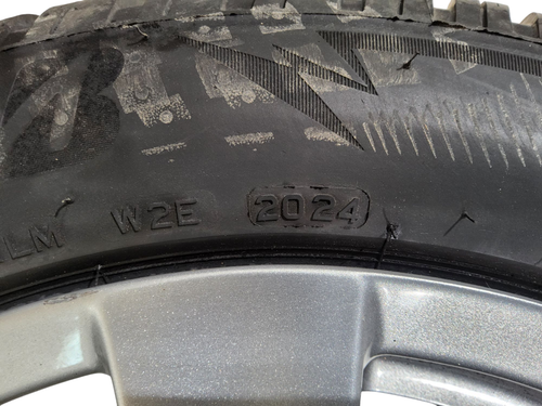 VW Touran Ateca Sharan Seat Alhambra Winter Felgen 215 55 17 Zoll Bridgestone - Bild 8 von 13