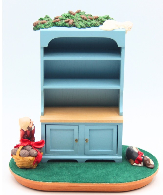 1994 Hallmark Keepsake Mrs. Clause Cupboard